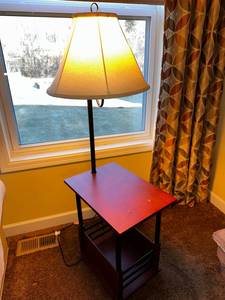 lot 8 image: Wood Table Lamp Combo