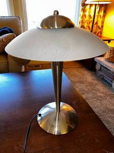 lot 9 image: Modern Brushed Metal Table Lamp