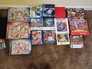 lot 26 image: Ravensburger & Cobble Hill Puzzle Lot 1000pcs