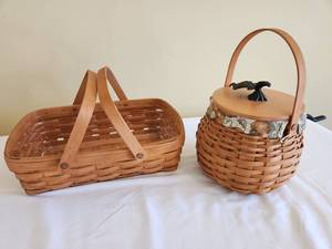 lot 34 image: Longaberger Basket Set