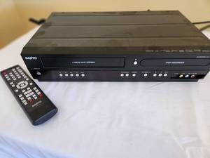 lot 56 image: Sanyo 4-Head VCR DVD Recorder