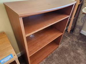 lot 61 image: Wooden 3-Shelf Bookcase