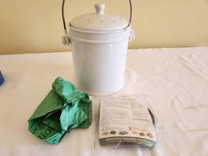 lot 69 image: Compost Bin with Bags & Filters Set