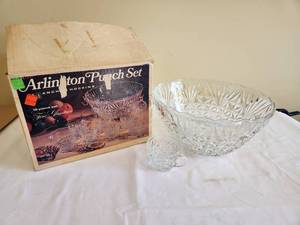 lot 70 image: Anchor Hocking Arlington Punch Set