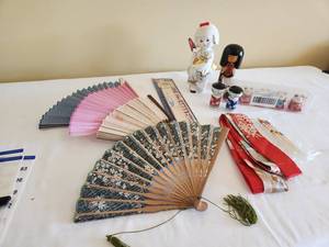 lot 88 image: Japanese Cultural Collection Set
