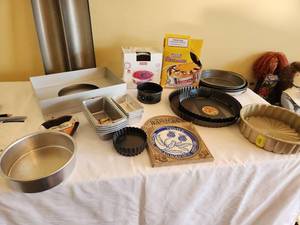 lot 105 image: Bakeware Collection Silverwood Zenker