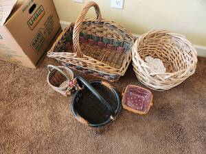 lot 110 image: Longaberger & Mixed Handwoven Baskets