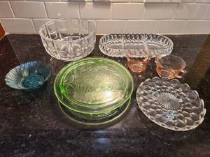 lot 116 image: Vintage Glass Dishware Collection
