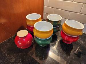 lot 118 image: Emile Henry Soup Bowls Set