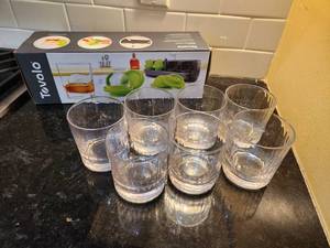 lot 120 image: Tovolo Sphere Ice System & Glass Set