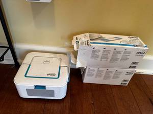 lot 143 image: iRobot Braava Jet Robot  Pads