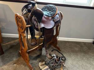lot 153 image: Vintage Western Leather Saddle
