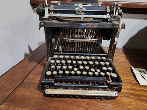 lot 161 image: Remington Standard Typewriter No. 7