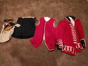 lot 188 image: Vintage Replica of British Redcoat Uniform Set perfect for Historical Reenactments