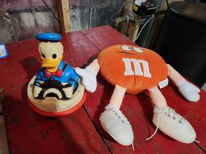 lot 196 image: Donald Duck Toy & M&M Plush Set