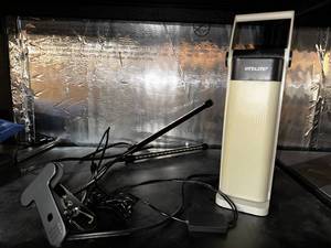 lot 210 image: OttLite 13W Task Lamp with Clip-On Light