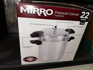 lot 216 image: Mirro 22-Quart Pressure Canner