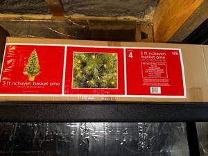 lot 227 image: 3 ft Richaven Basket Pine Tree