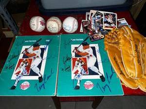 lot 240 image: Minnesota Twins Autographed Collection
