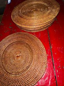 lot 243 image: Handcrafted Rattan Plate Set