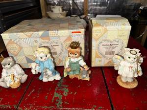 lot 247 image: Calico Kittens Collectible Figurines