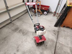lot 283 image: Mantis Tiller w Honda GX25 Engine