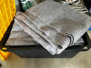 lot 292 image: Grey Moving Blanket Lot 8 total