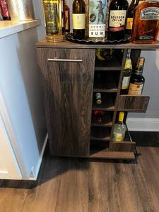 lot 7B image: Compact Wooden Bar Cabinet - Contents not included