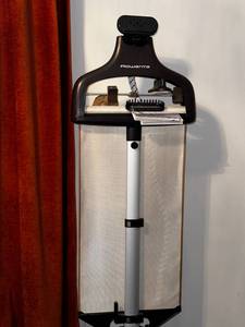 lot 14D image: Rowenta Garment Steamer Premium