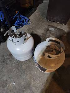lot 34 image: Pair of Propane Gas Tanks 16 lbs