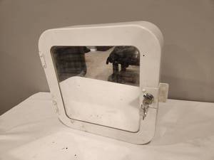 lot 90 image: IKEA GUNNERN Medicine Cabinet