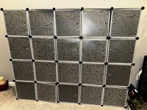 lot 94 image: Modular 20-Cube Storage Organizer