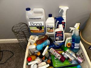 lot 97 image: Cleaning Supplies Bundle - Bona & More