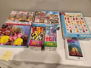 lot 101 image: Assorted Jigsaw Puzzle Lot