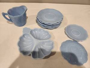 lot 108 image: Vintage Blue Milk Glass Dish Set