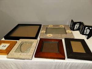 lot 162 image: Assorted Decorative Photo Frames