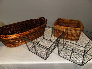 lot 178 image: Wicker and Metal Basket Set