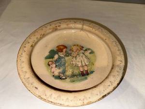 lot 211 image: Vintage D.E. McNicol Campbell Kids Plate