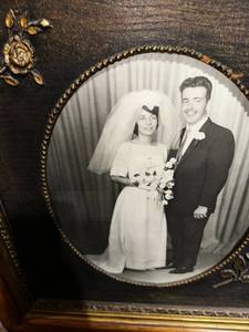 lot 257 image: Vintage Wedding Dress & Veil Set