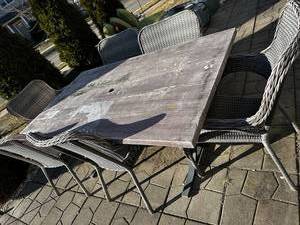 lot 262 image: Rustic Outdoor Dining Set - Table & Chairs