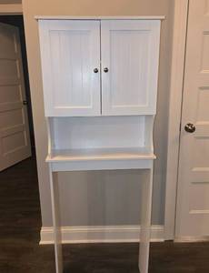 lot 269 image: White Country Two Door Over the Toilet Storage Shelf