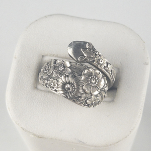 Alvin  Bridal Bouquet Pattern Sterling Silver Spoon Ring. Size 7.25 - 7.5.