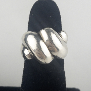 Taxco, Mexico  Chunky Ribbed Modernist Puff Sterling Silver Statement Ring . Size 6.25 - 6.5.