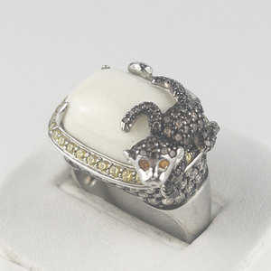 Victoria Weick Absolute &amp White Agate Monkey Sterling Silver Statement Ring Estimated Replacement Value $300. Size 10 - 10.25.