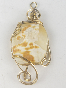 New old Stock Huge Shell Cameo gold filled wire pendant (no chain) Estimated Replacement value $200