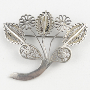 Vintage Cannetille Sterling Silver Foliate Brooch .