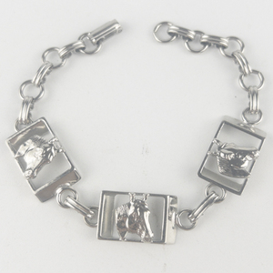 Horse Head Silver Tone Base Metal Bracelet.