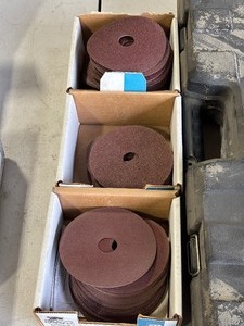 lot 6 image: Aluminum Oxide GrindingSanding Discs