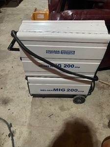 lot 35 image: Chicago Electric Mig Welder