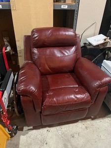 lot 32 image: Recliner